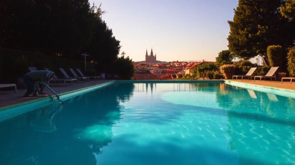 Top astuces pour refaire la piscine à Toulouse efficacement